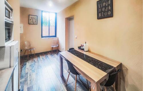 Saint-Chinian Apartment | 1 Bedroom Cozy Apartment In Saint-Chinian