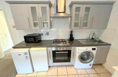 Sutton Central Apartment | 1-bedroom Flat in Sutton