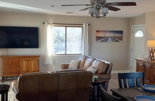 Williamson House | 1 bedroom guest house w/horse property