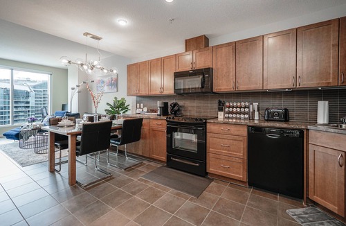 Victoria Park Condo | 1 bedroom high floor condo with beautiful downtown view