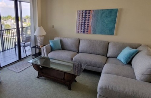 Vanderbilt Beach Condo | 1 bedroom plus STUDIO on Vanderbilt Beach. Beach access, water views. Sleeps 4