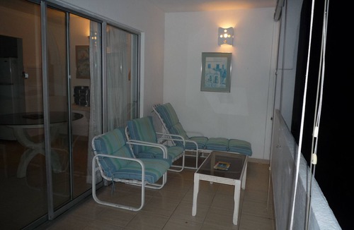 Sunset Crest Apartment | 1 Bedroom resort apartment, swimming pool, laundrate, kitchen