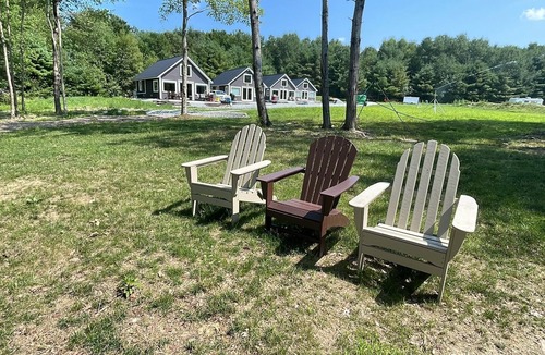 Union Cottage | 1-bedroom with loft cottage on beautiful Sennebec Pond with WiFi and heat pump.