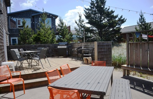 Kiwanda Shores House | 1 Block From Beach, Sleeps 12, Open Plan, Large Deck, Game Room