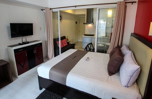 Don Bosco Apartment | 1-BR Beach View @ St. Tropez G07