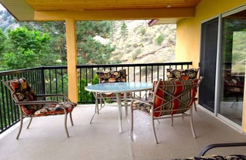 Okanagan-Similkameen House | 1 BR guest house overlooking a beautiful vineyard
