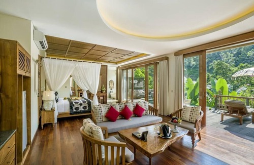Payangan Villa | 1 BR Premier Pool Vila with Free Benefit