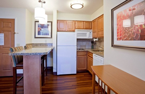 Eagan Condo | 1 BR Suite 5 Mns to Mall of America + Free Wi-Fi!