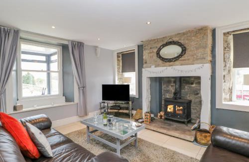 Cowshill House | 1 Braeside