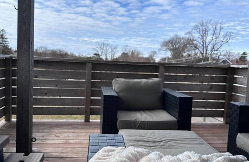 Queens Square Condo | 1 Brighton modern in downtown's historic district