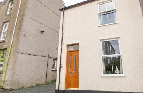 Beaumaris House | 1 Castle Row