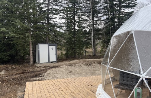 Hinton Cabin | #1 Dome - Jasper Gateway Glamping