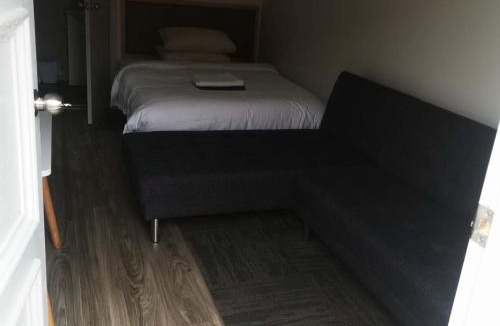 Mount Albert Ski Chalet | 1 Double and 1 Sofa Bed Garden Chalet B