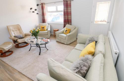 Pembroke Dock House | 1 Gloucester Way