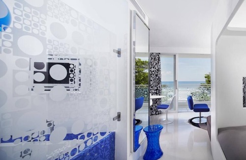 Raya Kuta Hotel | 1 Grand Studio With Balcony & free Sunset Cocktail.