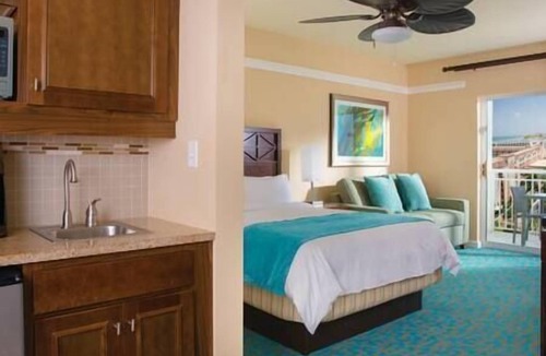 Dunmore Town Resort | 1 Harborside Atlantis Beachfront Resort! Bahamas