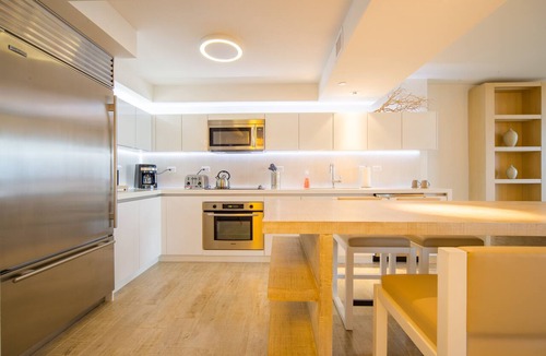 South Beach Apartment | 1 Hotel Corner Unit, 10th Fl ,Balcony, Beach Access