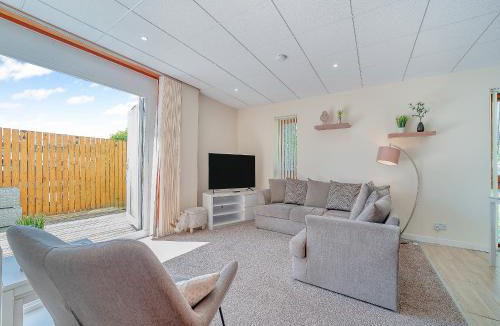 Moffat House | 1 Ladyknowe - Uk39970