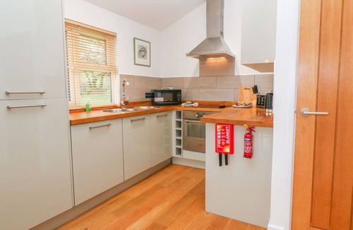 Looe Cabin | 1 Lake View, Lanreath