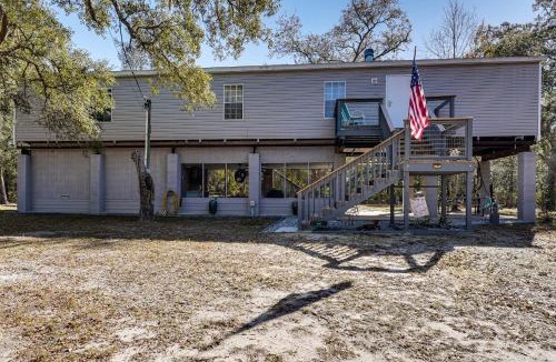 Old Town House | < 1 Mi From Suwannee River, Hideaway w/Lanai