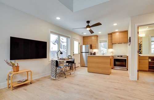 Northfield Apartment | < 1 Mi to Carleton College: WFH-Friendly Apartment