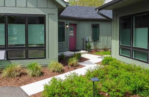 Northfield Apartment | < 1 Mi to Carleton College: WFH-Friendly Apartment