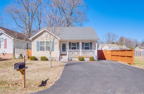 Issue House | 1 Mi to Colonial Beach Boardwalk: Home w/Fire Pit
