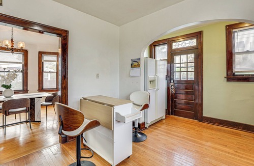 Dubuque House | 1 Mi to Downtown Dubuque! Spacious Home