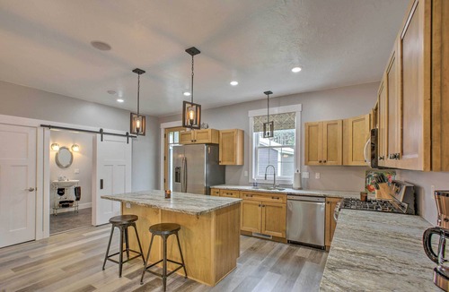 Ludington Apartment | < 1 Mi to Dtwn Ludington: Bright Lower-Level Unit