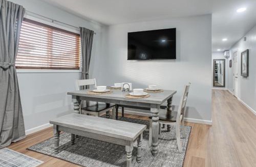 Sequim Apartment | 1 Mi to Dtwn Sequim: Modern Escape Near Everything
