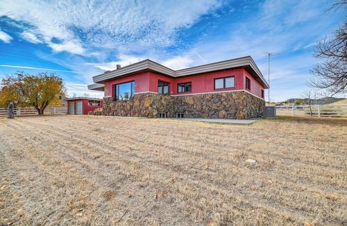 Thermopolis House | 1 Mi to Hot Springs State Park: Rustic Wyoming Gem