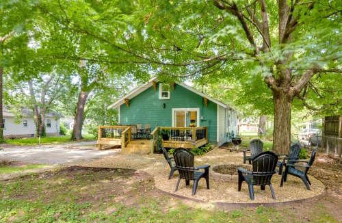 Springfield House | < 1 Mi to MSU! Updated Springfield House w/Deck