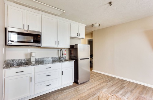 Oakland City Apartment | < 1 Mi to Oakland City University: Cozy Apartment