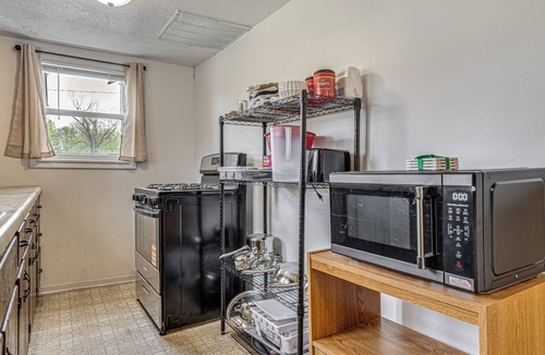 Sullivan House | 1 Mi to Park & Lake! Charming Retreat in Sullivan
