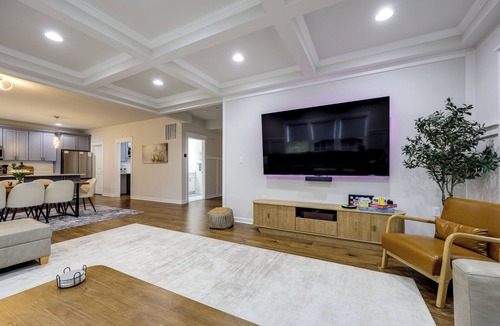Triangle House | 1 Mile to Quantico: 5BR Home w/Game Room!