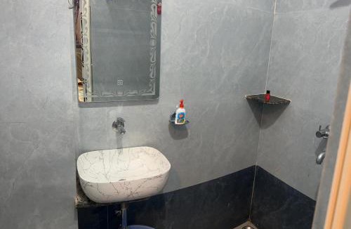 Varanasi House | 1 min from Dashashwamedh Ghat - River & Temple , Gr8 Service Guarantee