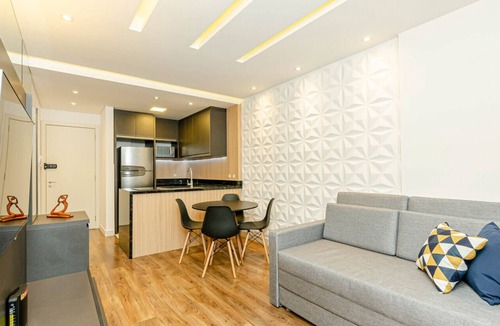 Bigorrilho Apartment | 1 Quarto Luxo, Com Vaga, Ar. Condomínio clube Sky