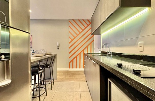 Campina do Siqueira Apartment | 1 Quarto, sacada e Churrasqueira ao lado Barigui