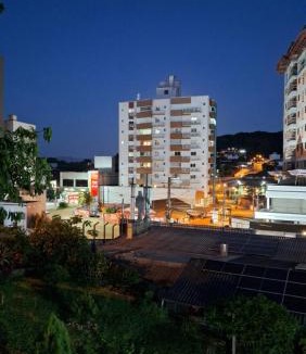 Escola Agricola House | 1 quarto sem ar-condicionado