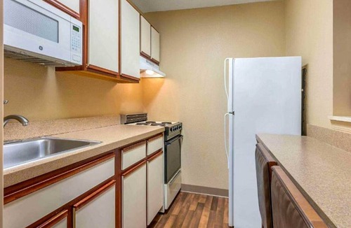 Florence Apartment | 1 Queen Bed | Non-Smoking, Kitchen, Sofa-Bed