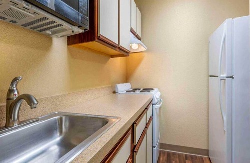 Florence Apartment | 1 Queen Bed | Non-Smoking, Kitchen, Sofa-Bed