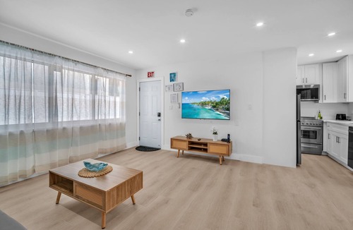 North Beach Apartment | #1 - Romantic Beach Escape 1BR | Walk to Ocean