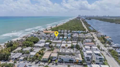North Beach Apartment | #1 - Romantic Beach Escape 1BR Walk to Ocean