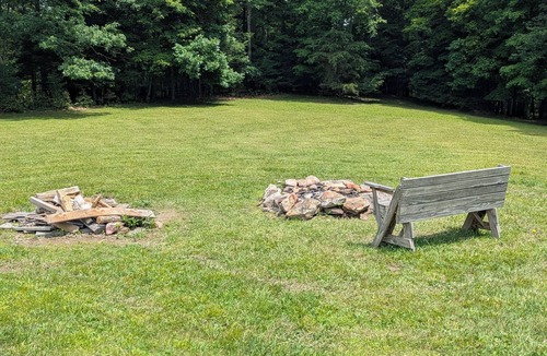 Hico Cabin | 1 room cabin Fern Creek Cabins @ New River Gorge White Water Hiking Hot tub.