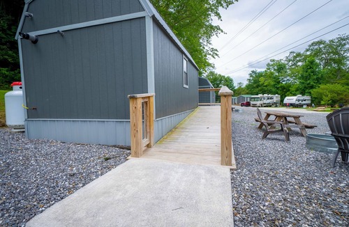 Robbinsville Cabin | 1 Room Cabin- " The Farm House"