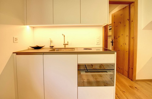 Silvaplana Apartment | 1-room flat with lake view on the 5th floor
