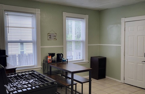 Worcester Apartment | #1- Stylish 2-bedroom apartment on the first floor perfect for your stay