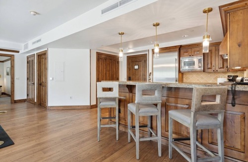 Downtown Resort | 1 Sutie-Amenities, Fireplace, Hot Tub, Fire Pit!