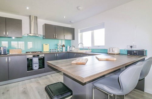 Peterhead Cottage | 1 WESTENRA GARDENS, country holiday cottage in Cruden Bay