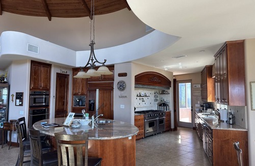 Fallbrook House | 10,000 ft² view estate with 7 Bdm Suites, Resort Pool, Theatre, Gym, Game Room!
